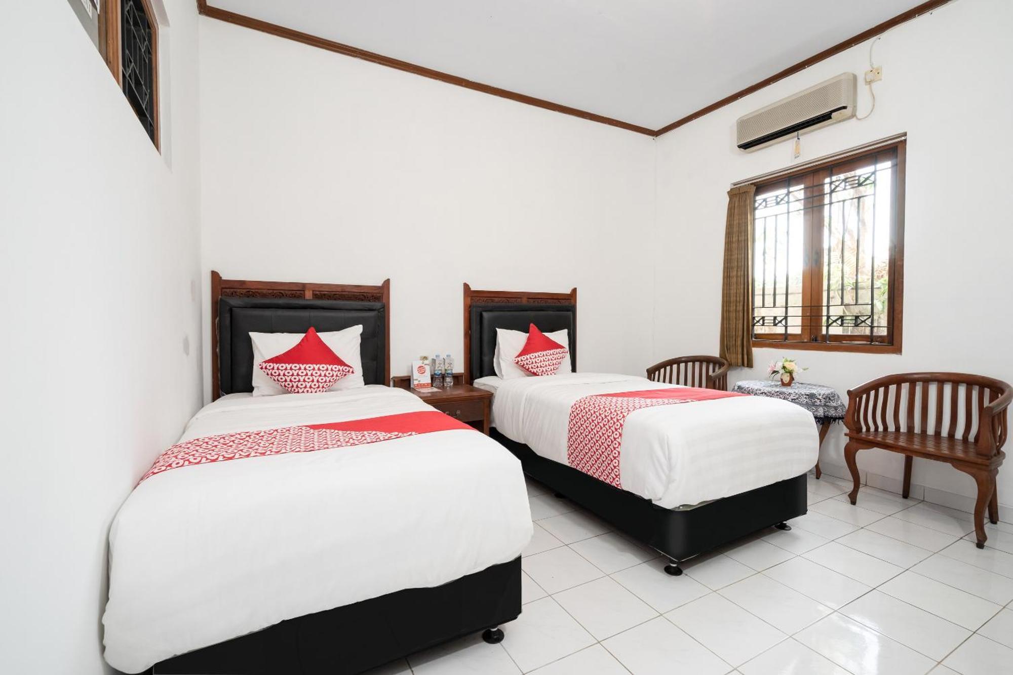 โอโย 1778 โอมะฮ์ ดูเวต Hotel Beran Kidul ภายนอก รูปภาพ