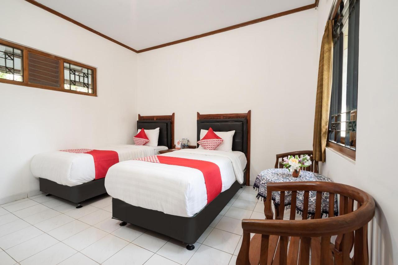 โอโย 1778 โอมะฮ์ ดูเวต Hotel Beran Kidul ภายนอก รูปภาพ