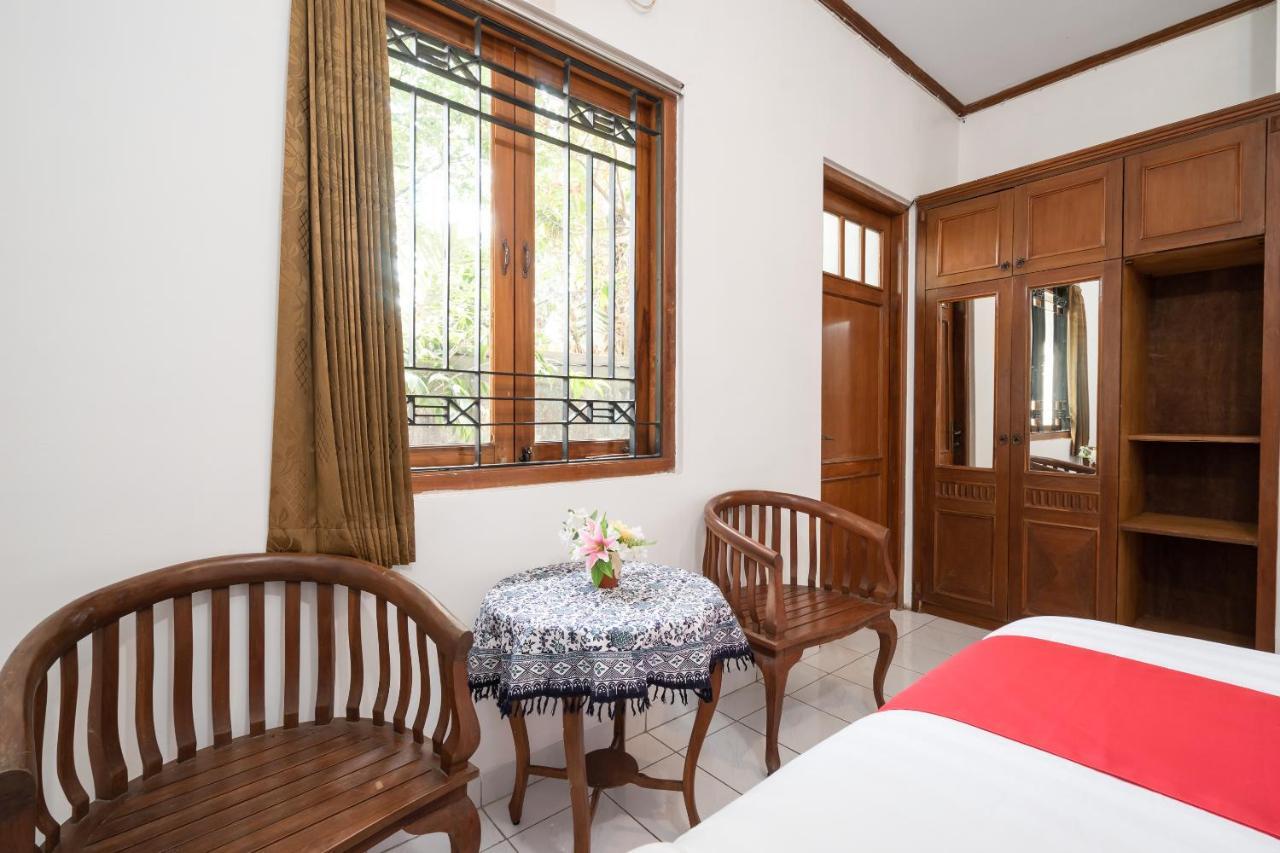 โอโย 1778 โอมะฮ์ ดูเวต Hotel Beran Kidul ภายนอก รูปภาพ